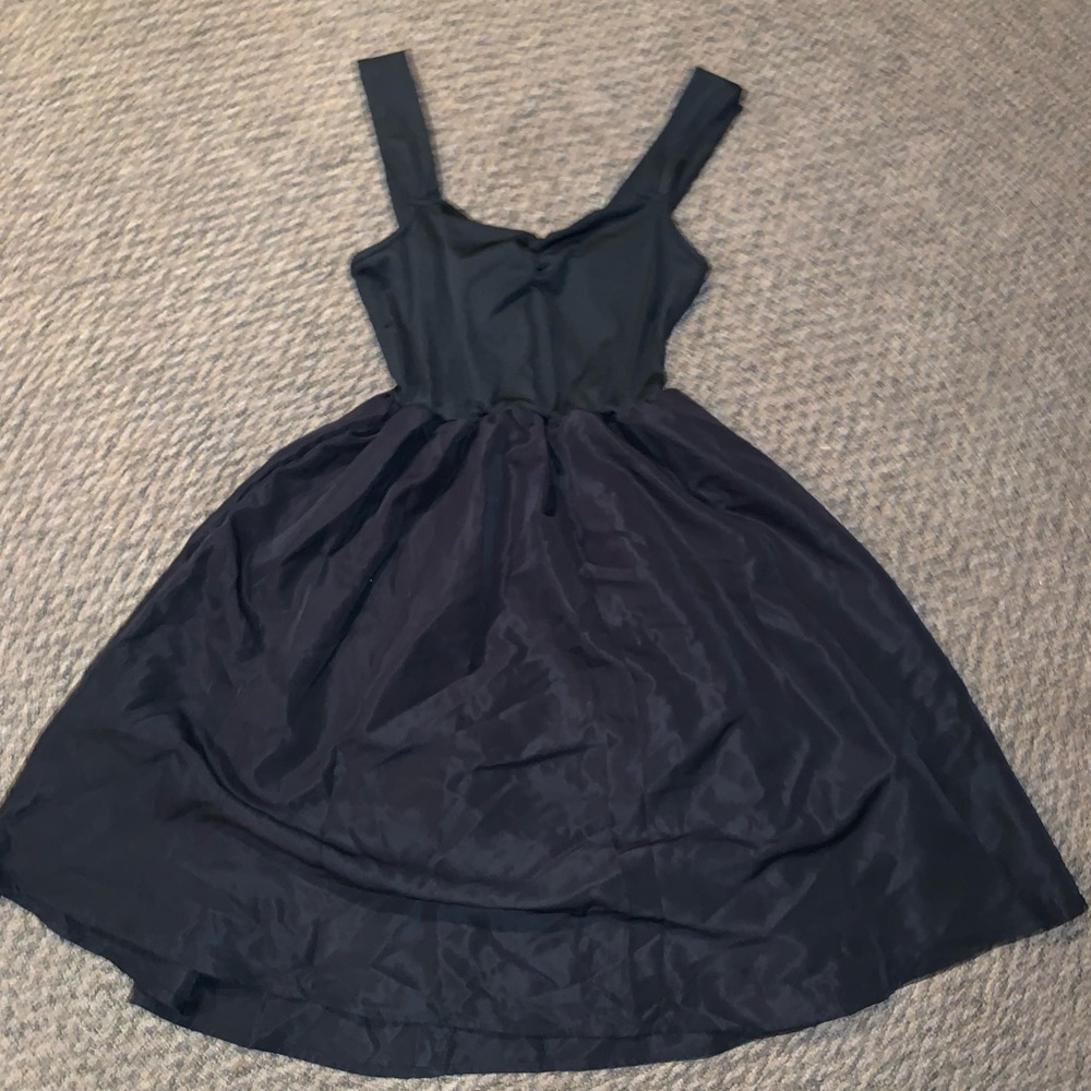 Elegant Black Sleeveless Dress